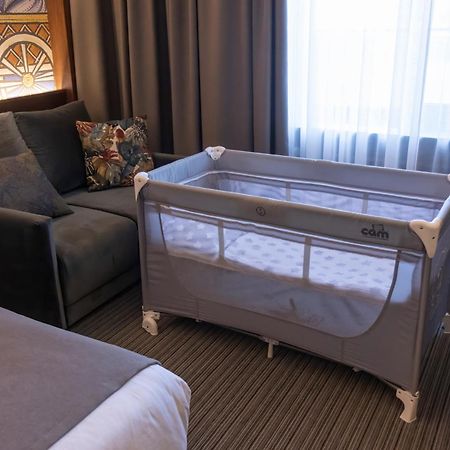 Orienta Hotel Ґюмрі Екстер'єр фото