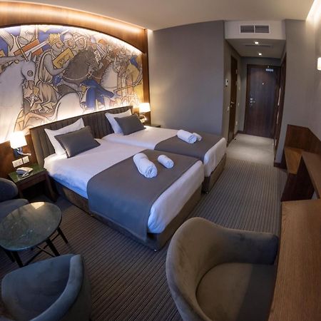Orienta Hotel Ґюмрі Екстер'єр фото