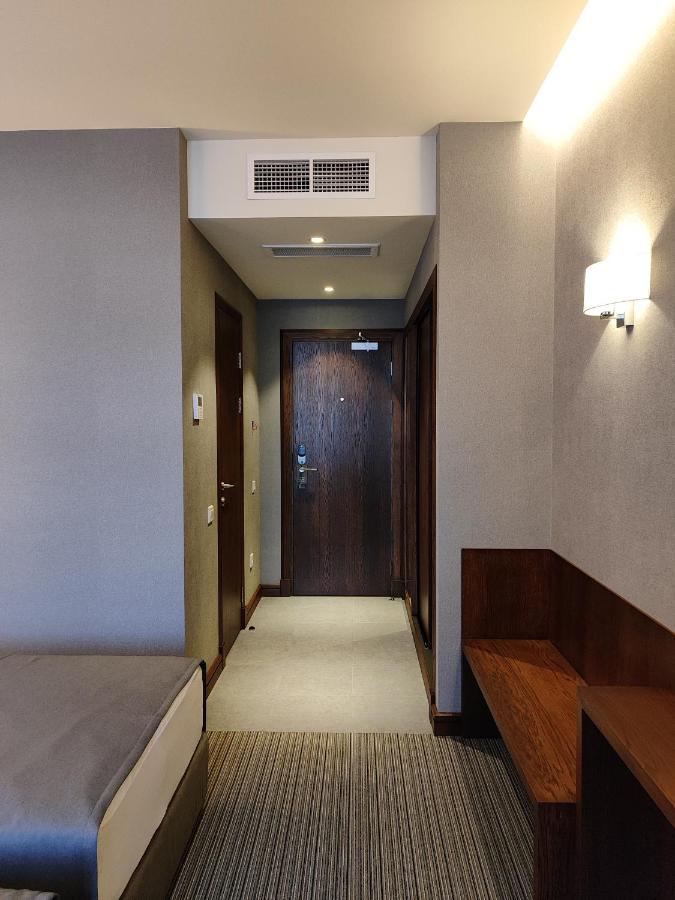 Orienta Hotel Ґюмрі Екстер'єр фото