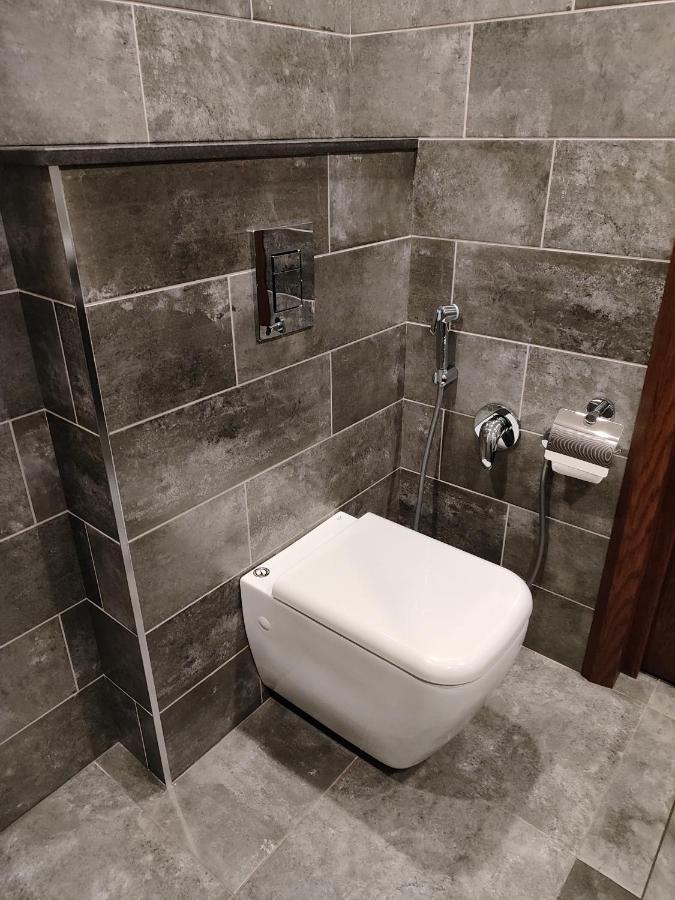 Orienta Hotel Ґюмрі Екстер'єр фото