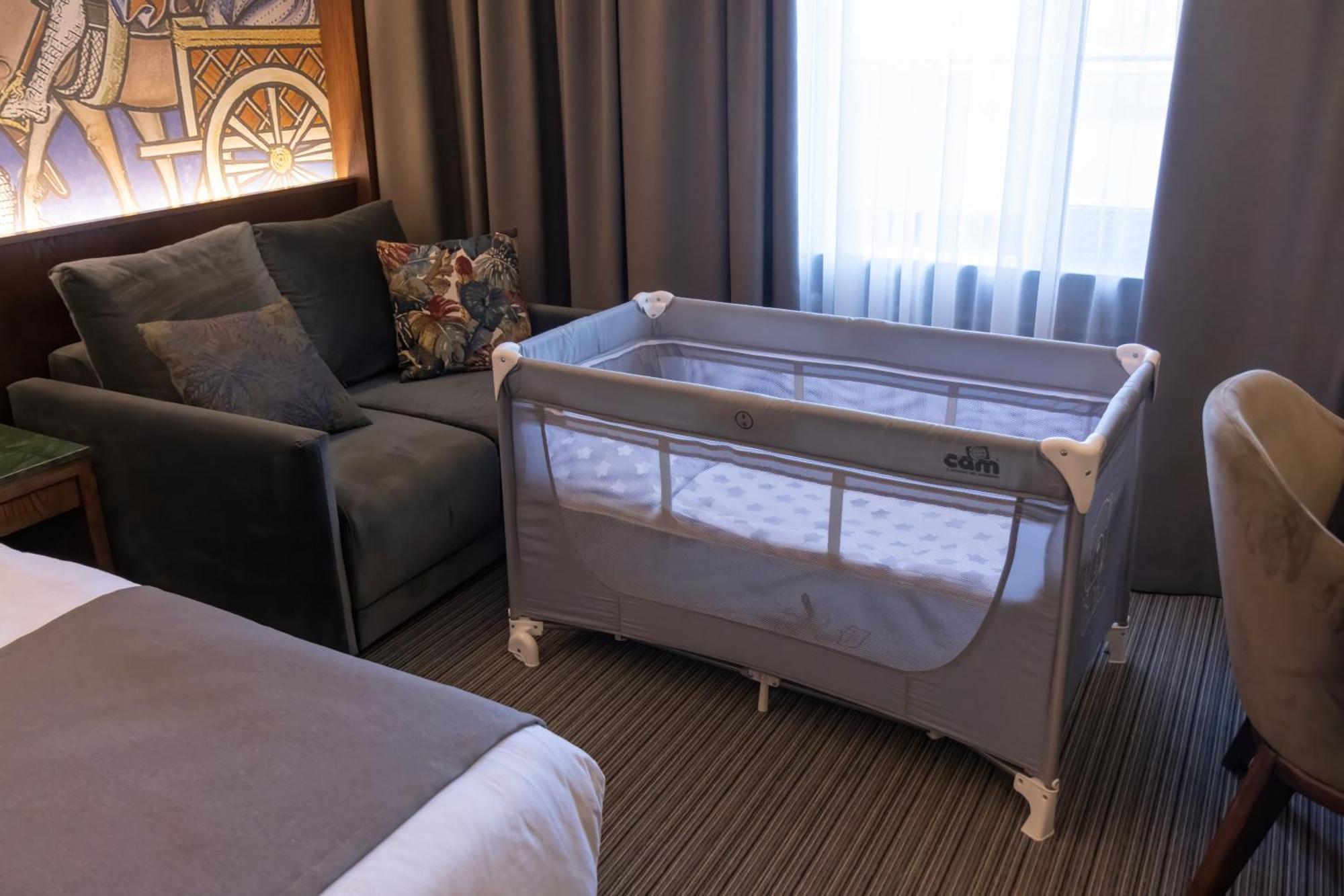 Orienta Hotel Ґюмрі Екстер'єр фото