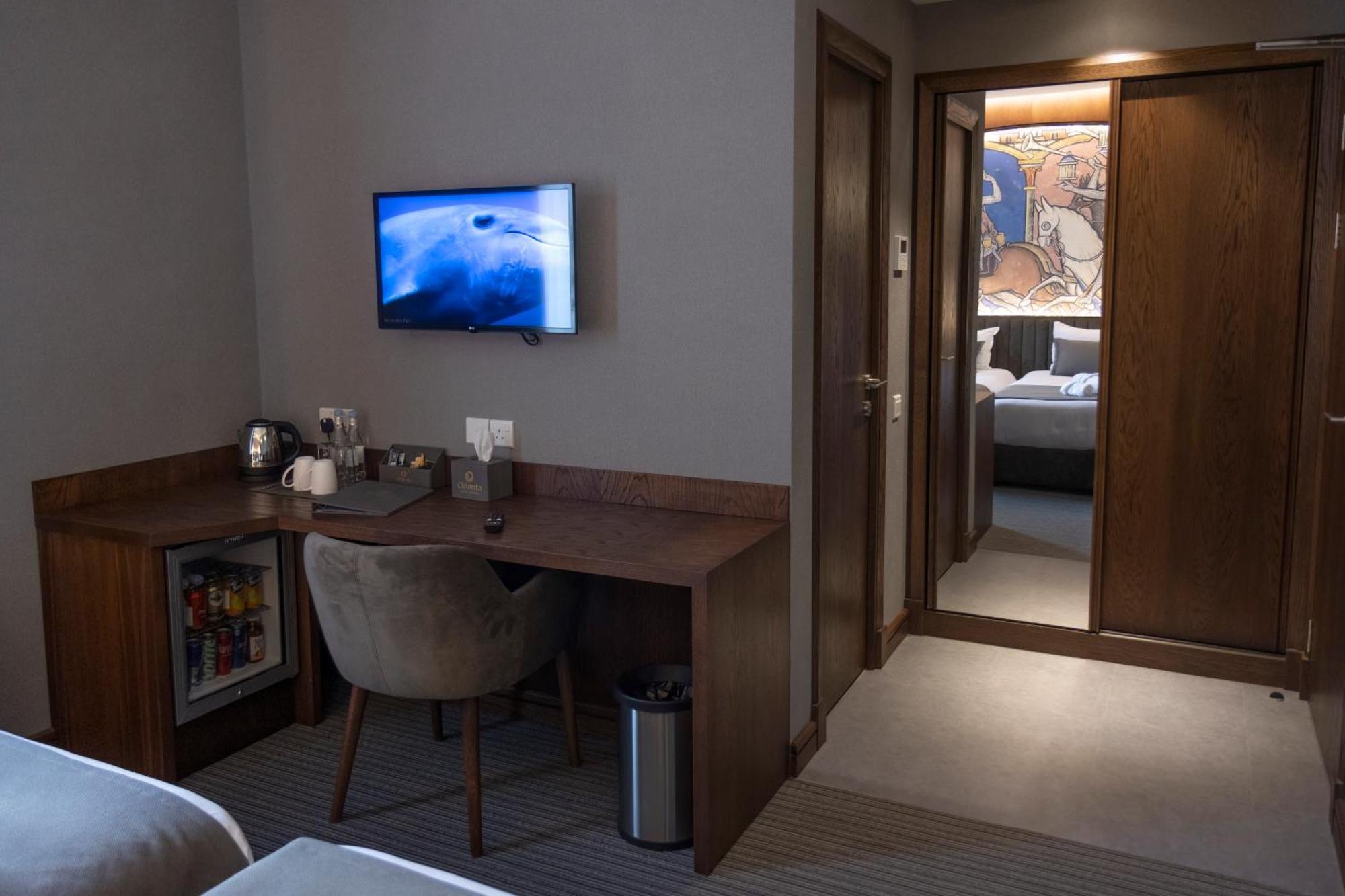 Orienta Hotel Ґюмрі Екстер'єр фото