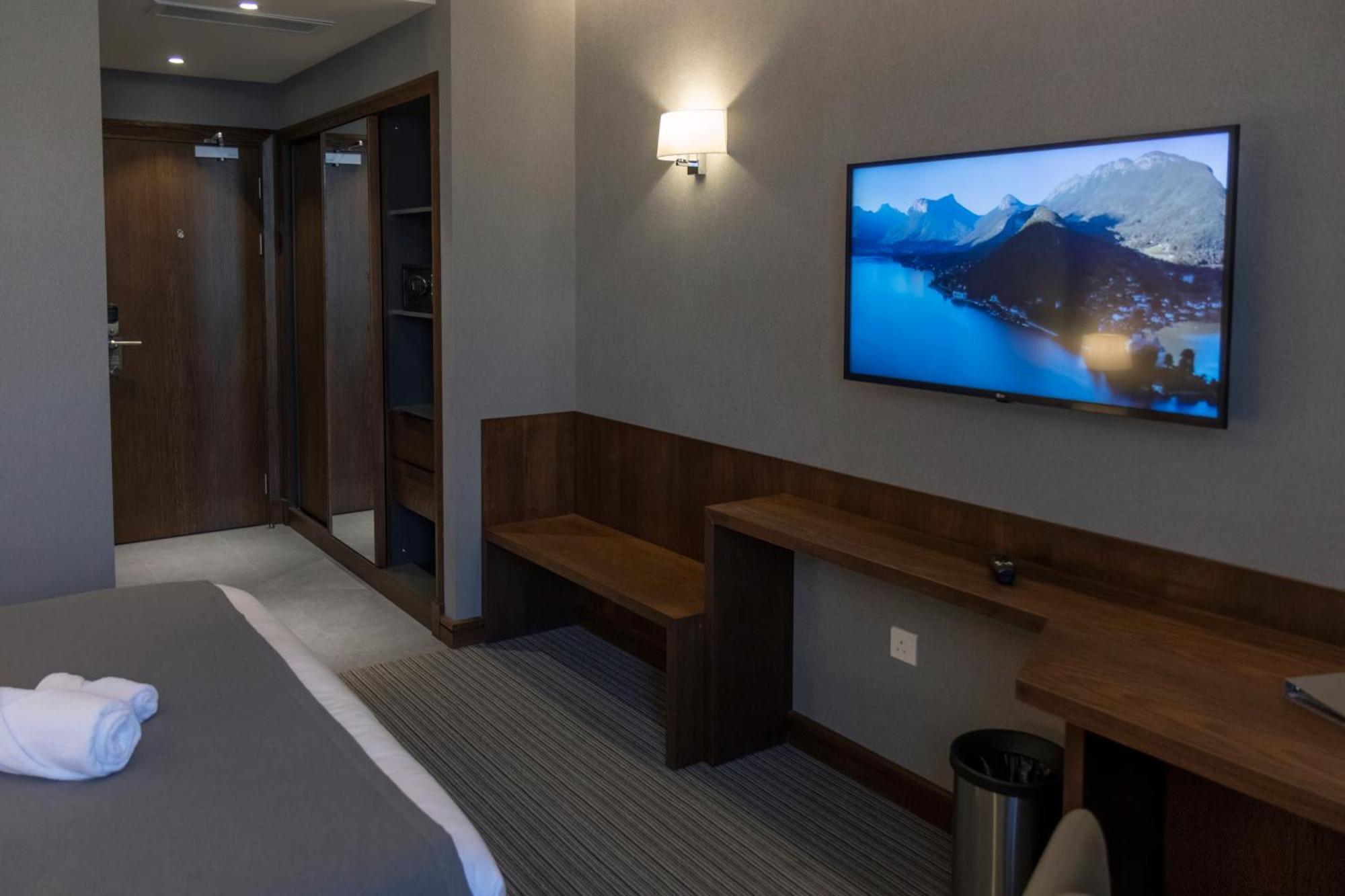 Orienta Hotel Ґюмрі Екстер'єр фото